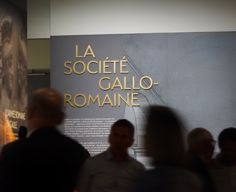 Un Musée Archéologique en France : Collection Romaine avec des Mosaïques et des Bustes